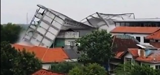 AJI-PFI Surabaya Desak Ormas Hentikan Aksi Intimidasi Wartawan di Ponpes Al Khoziny